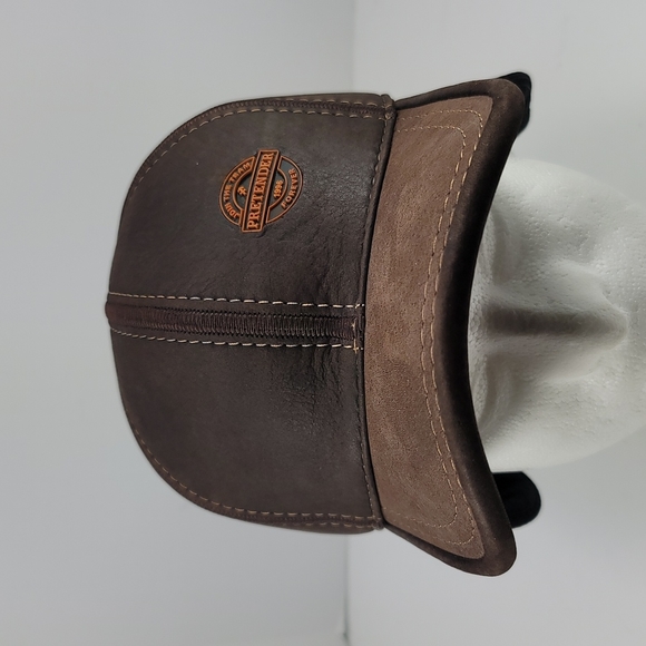 PRETENDER UK ALLSEASON LEATHER CAP W/ EAR FLAPS - Picture 3 of 7